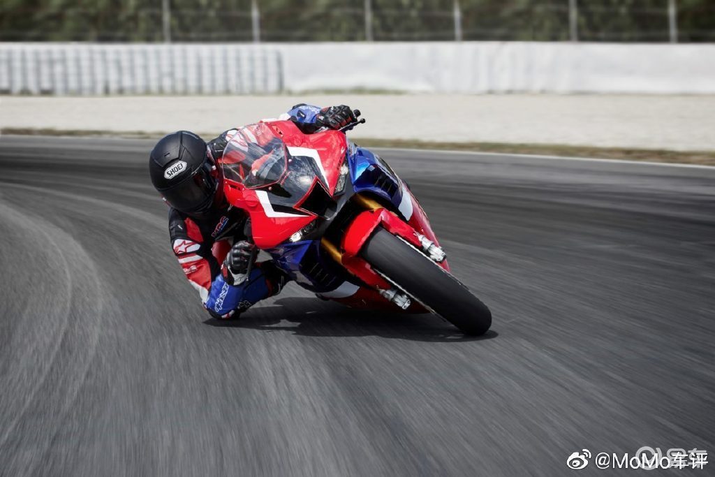 火刃再临!四缸217马力,全新本田cbr1000rr-r