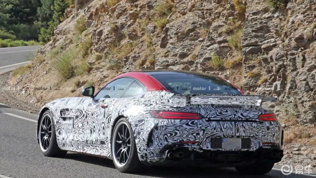 终极版amg gt r 黑色系列将诞生,剑指gt2 rs