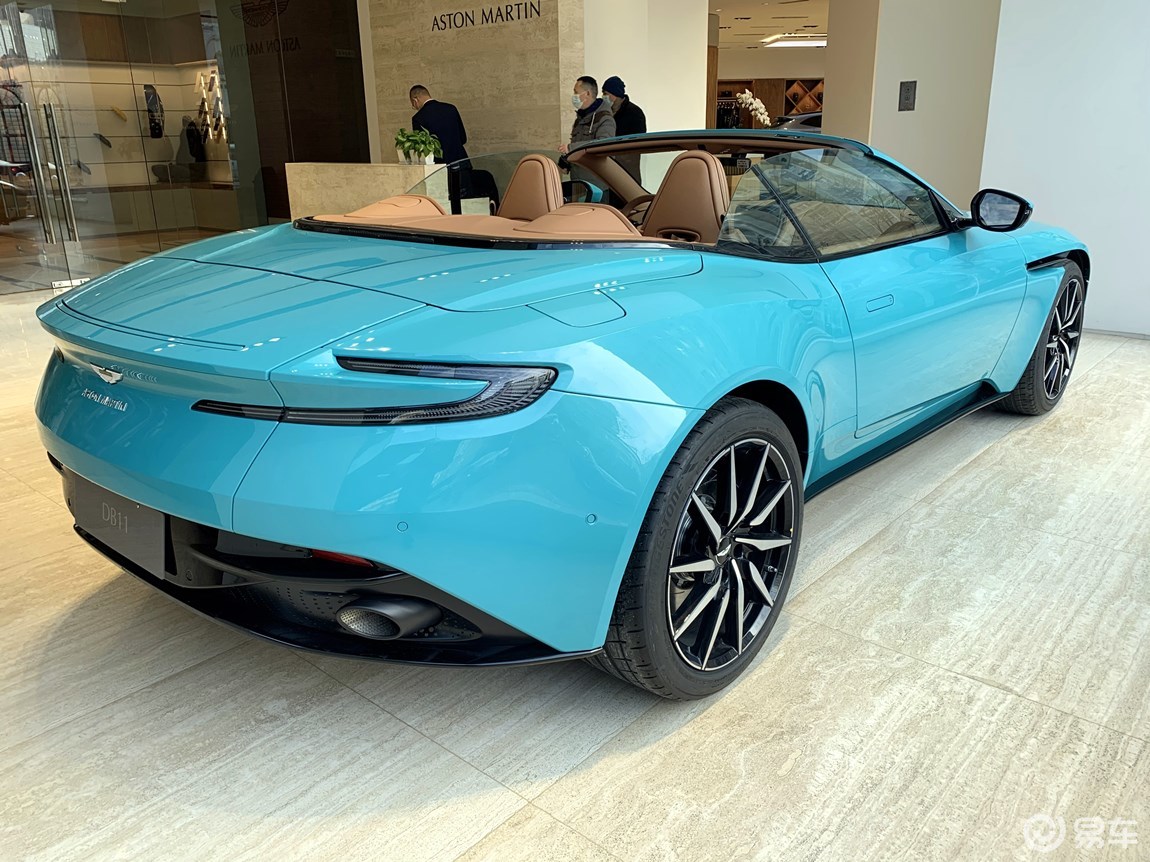 阿斯顿马丁 db11 v8 volante 最新款