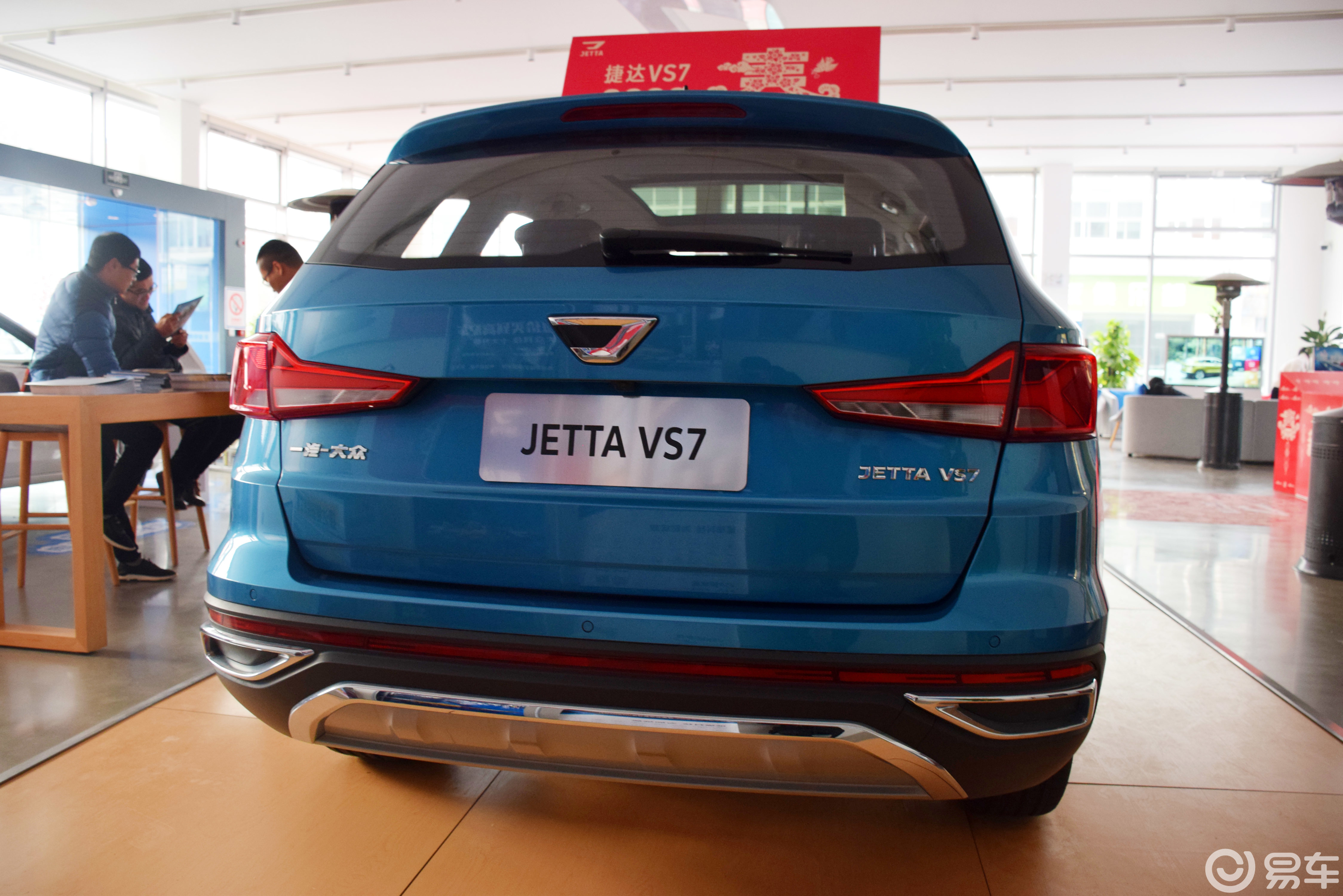 是努力   切换档位时更平顺有无 分明   的抑扬 感,更省油,更敏捷 这