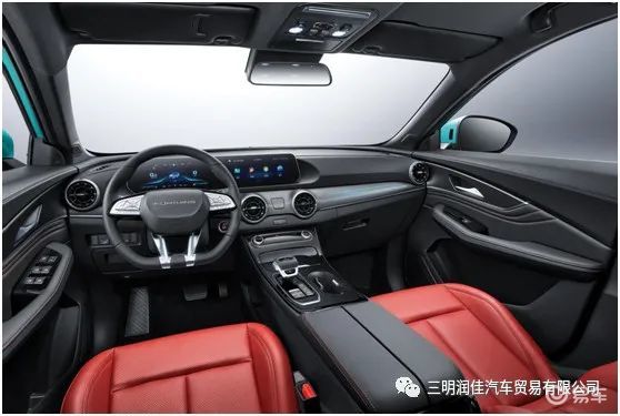 作为中国第二好看suv,风行t5 evo后组合灯采用了流水转向灯设计,夜间