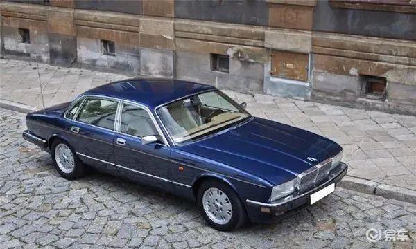 都是帅气大叔,颜值高到没朋友的捷豹xj!