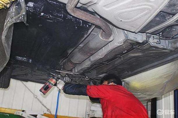 汽车托底什么报保险 车托底保险赔吗