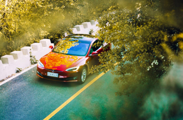 开着特斯拉从上海到欧洲血拼,购物狂心愿遂了