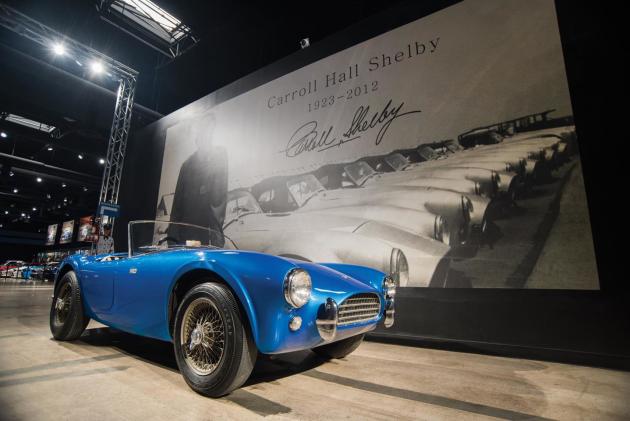 1962 shelby 260 cobra(第一辆cobra,底盘编号csx 2000)以1375万美元