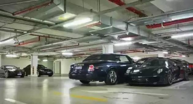 有钱人都开什么车 w585_h315_6727fcce397a466f93a68aa5c79b1b83.jpeg