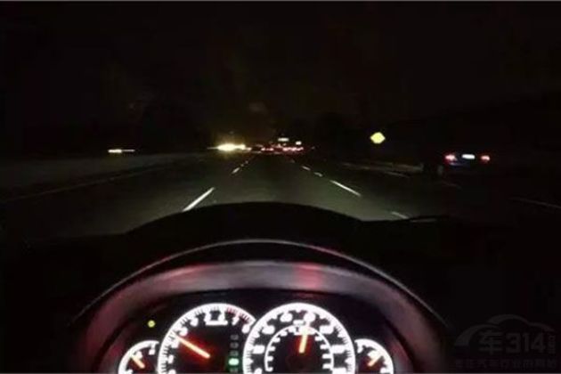 晚上带什么眼睛开车,晚上带什么眼睛开车好