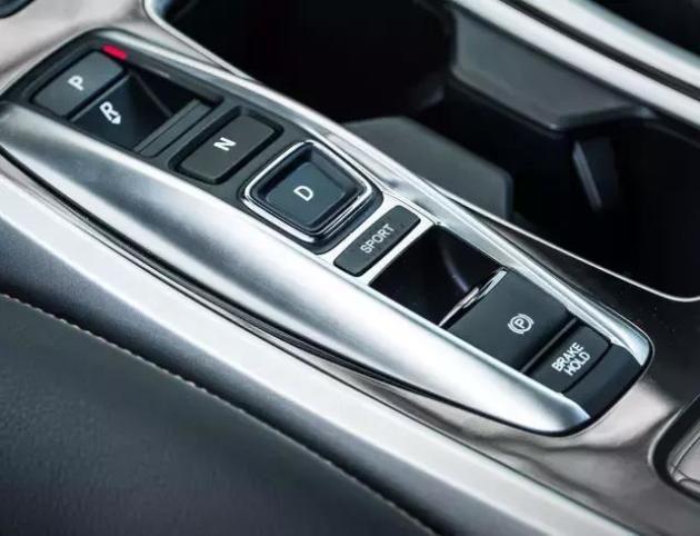 混动vr试驾都没看过,怎么好意思说是老司机