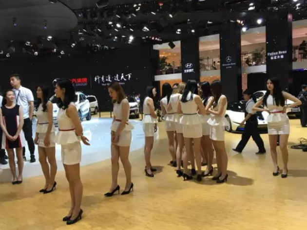 人口展动_我爱你动图骂人口型