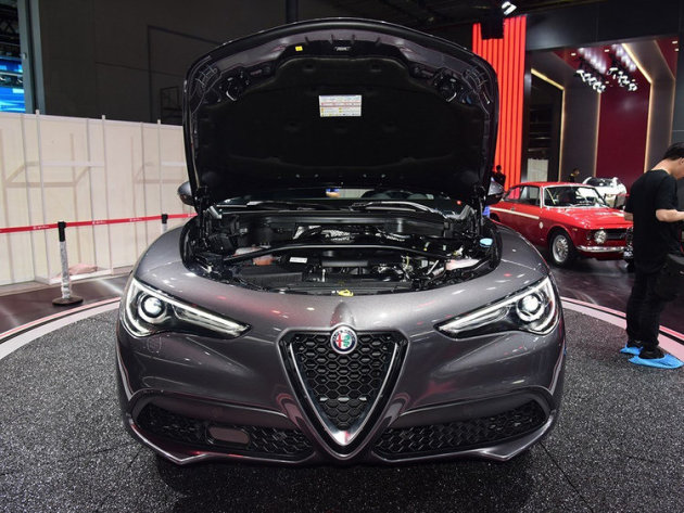 怪物出没,请注意-阿尔法罗密欧Stelvio