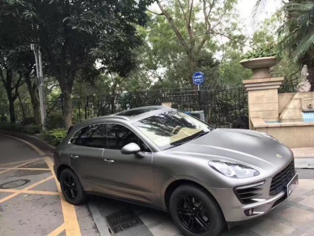 保时捷macan颜色,保时捷macan2021新款 保时捷macan钛灰车身改色贴膜效果