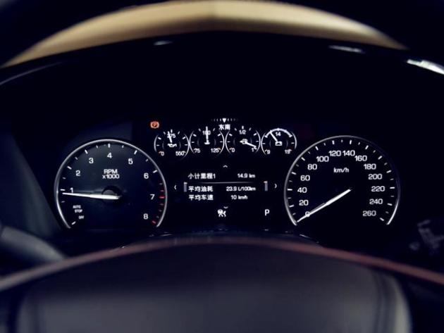 沃尔沃xc60仪表盘图解,2022沃尔沃xc60仪表盘 凯迪拉克xt5和沃尔沃xc60的内饰对比
