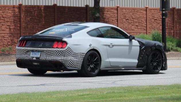 2019款福特野马gt500谍照曝光!_易车号_易车网