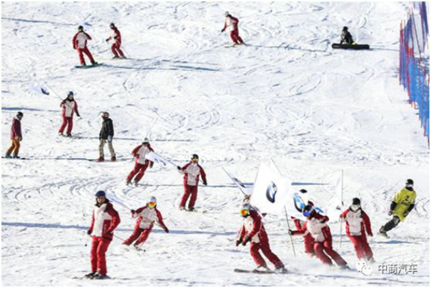 爱游戏- 爱游戏体育- AYX爱游戏体育官方网站中国冰雪运动基础设施建设加速期冰雪产业规模逼近4000亿助力2022北京冬奥会