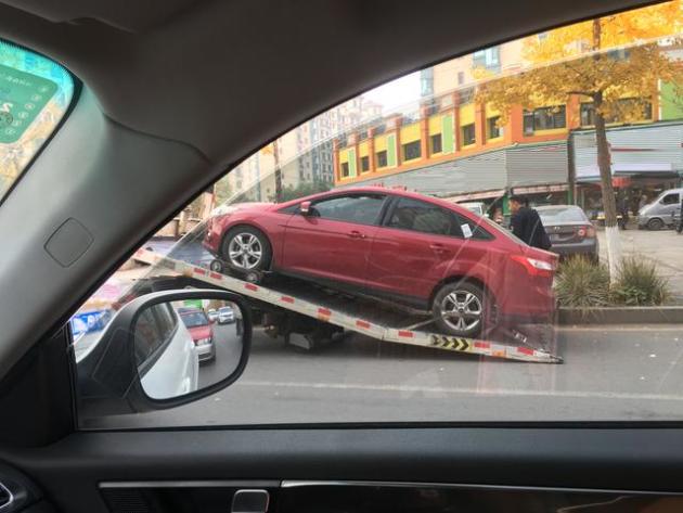 刚买的新车被撞了,对方全责,是否可以要折旧费