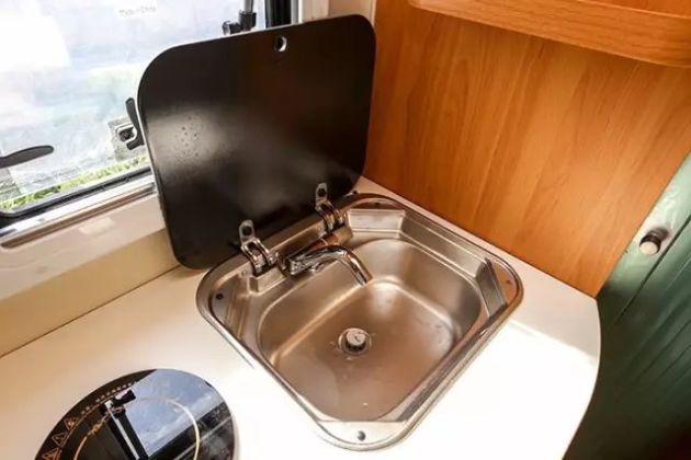 选B还是选C? 大通原厂房车总有一款适合你