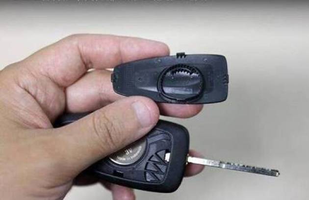 汽车的遥控钥匙电池能用多久?没电了怎么办?