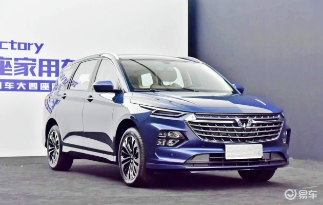 五菱凯捷10万起步,超豪华"大四座"mpv,友商眼睛红了