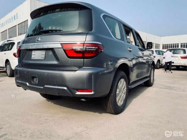 尼桑途乐20款特殊颜色战斗灰现车低配最新售价