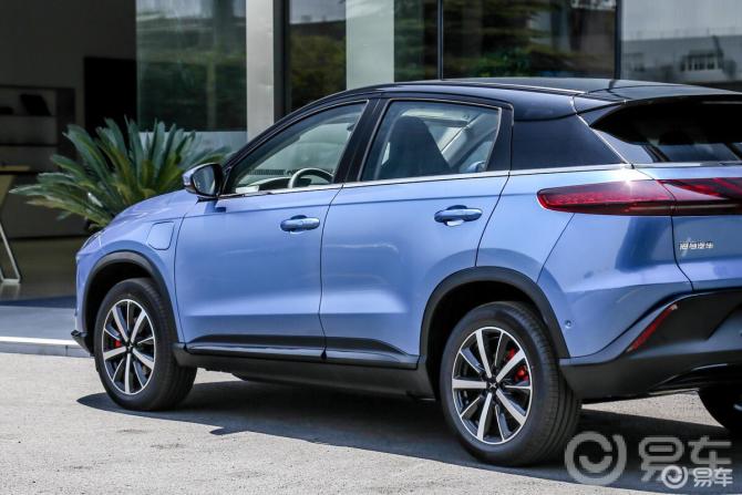 【小鹏汽车G3纯电动车一般首付多少?每个月供