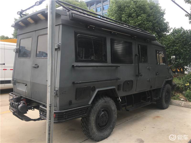 今天程力房车专业厂要介绍的,正是四驱车-依维柯nj2046系列.