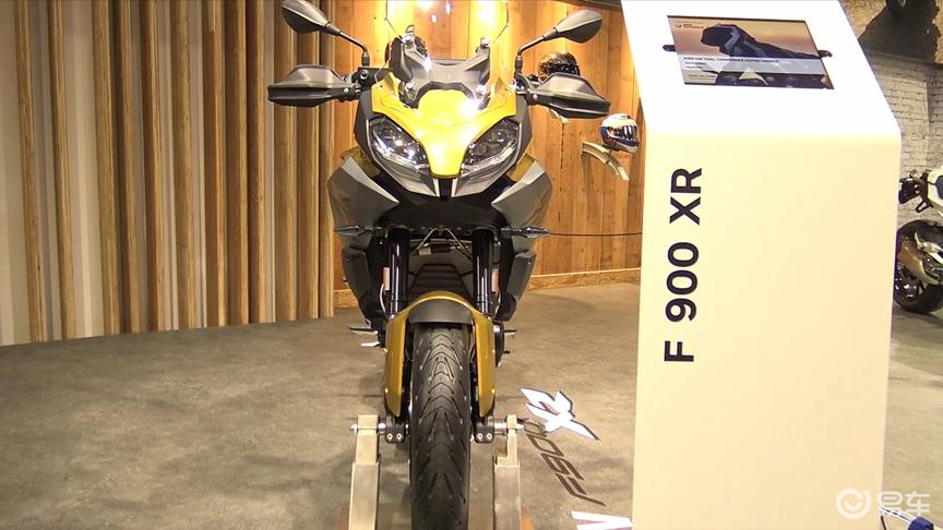 2020款宝马新车f900xr亮相车展,双缸引擎颜值爆表,不要太喜欢