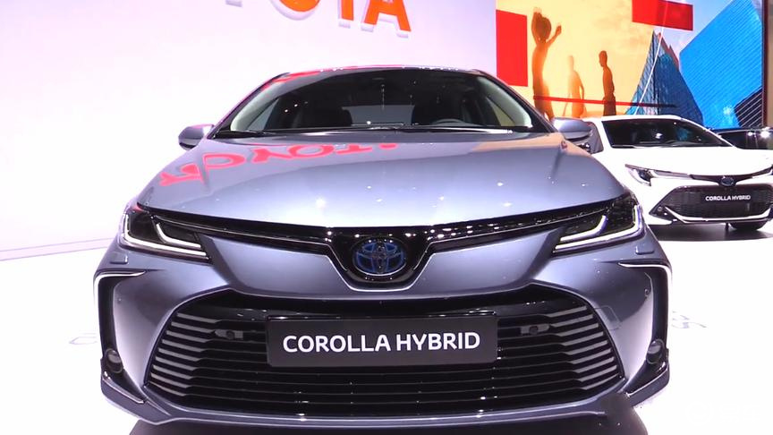 2020款丰田卡罗拉 hybrid,打开车门看到内饰