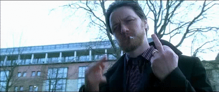 车事囧图 情侣汽车引擎盖上公然做活塞运动!