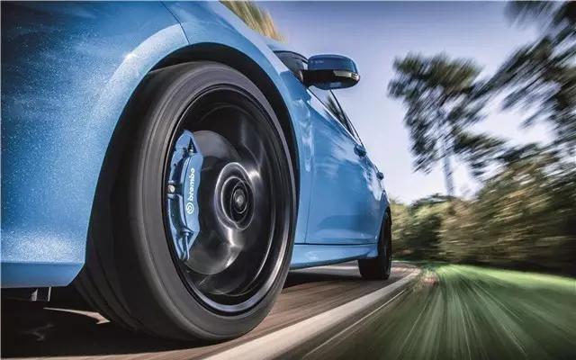 【售38.90万起的福克斯RS,这个价格可以买野