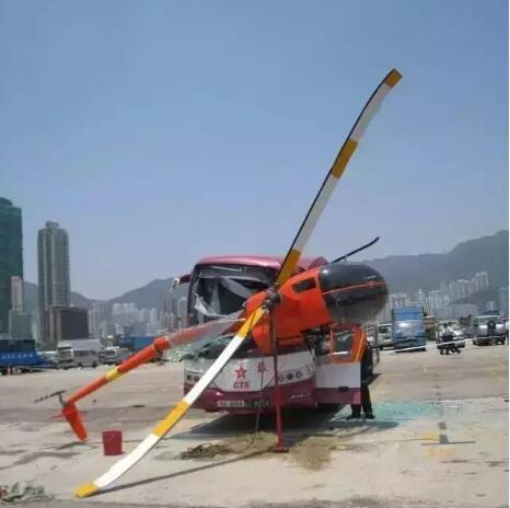 【喂!保险公司吗?我的车被飞机撞了】杰哥侃车