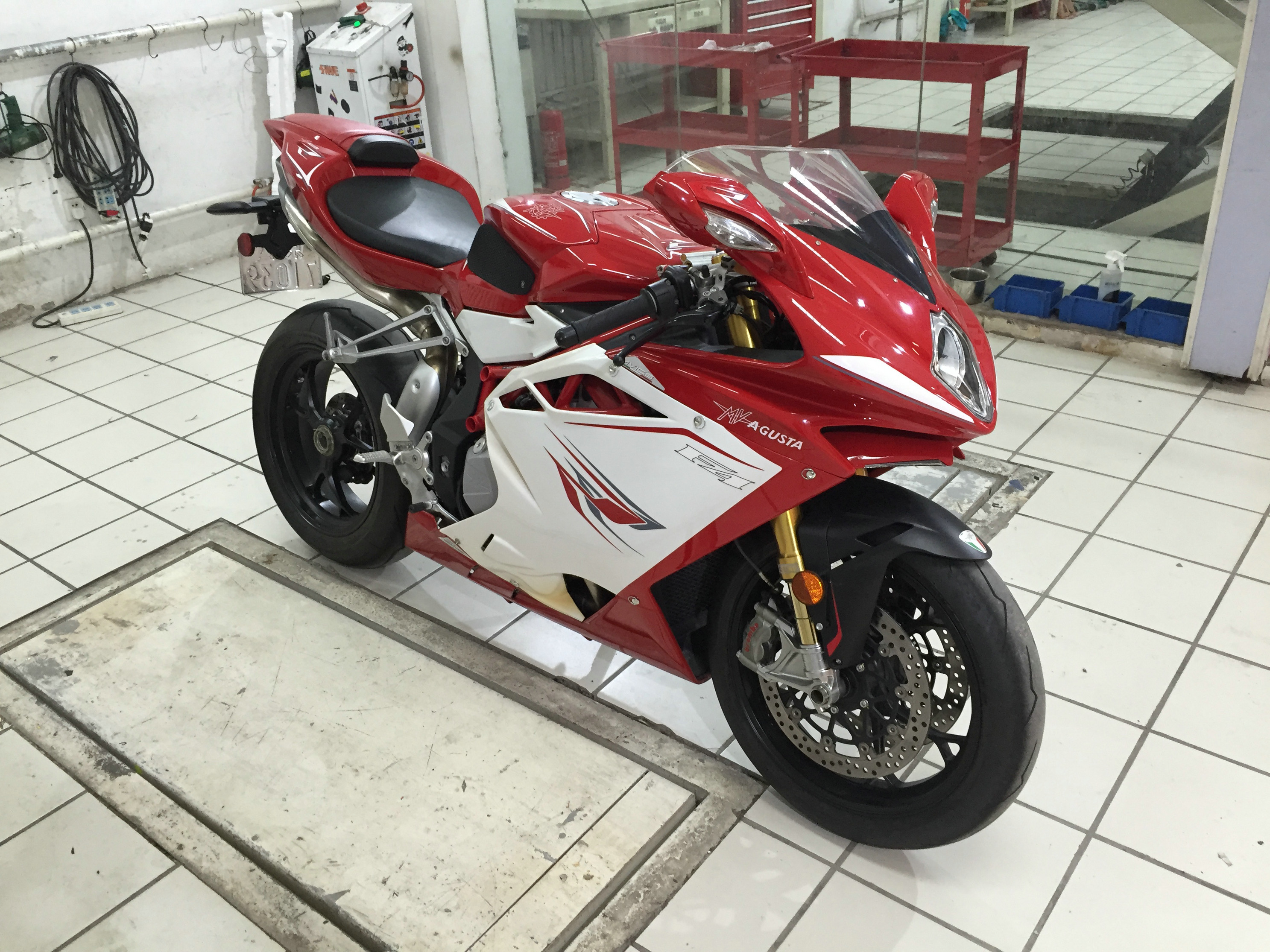 【奥古斯塔MV F4RR】亿佰欧-易起说-易车网