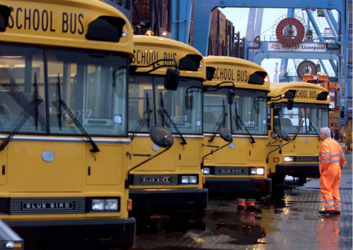 【全球校车盘点加拿大最安全,美国最牛!你喜欢