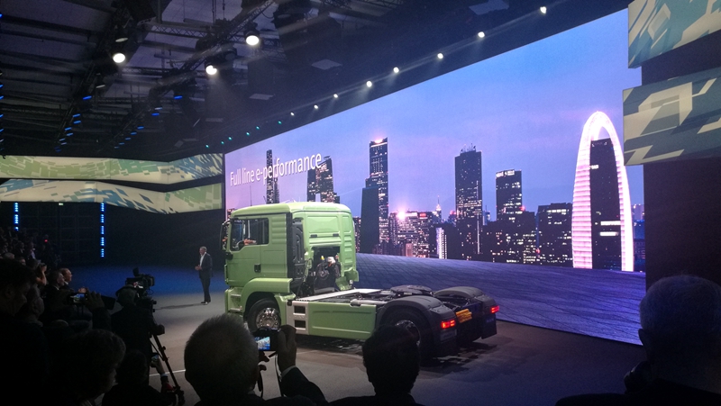 纳威gdp_纳威·隆巴顿(2)