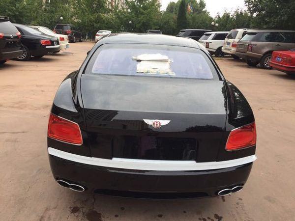 17款欧规宾利飞驰4.0TT8缸双涡轮增压现车配置详情介绍