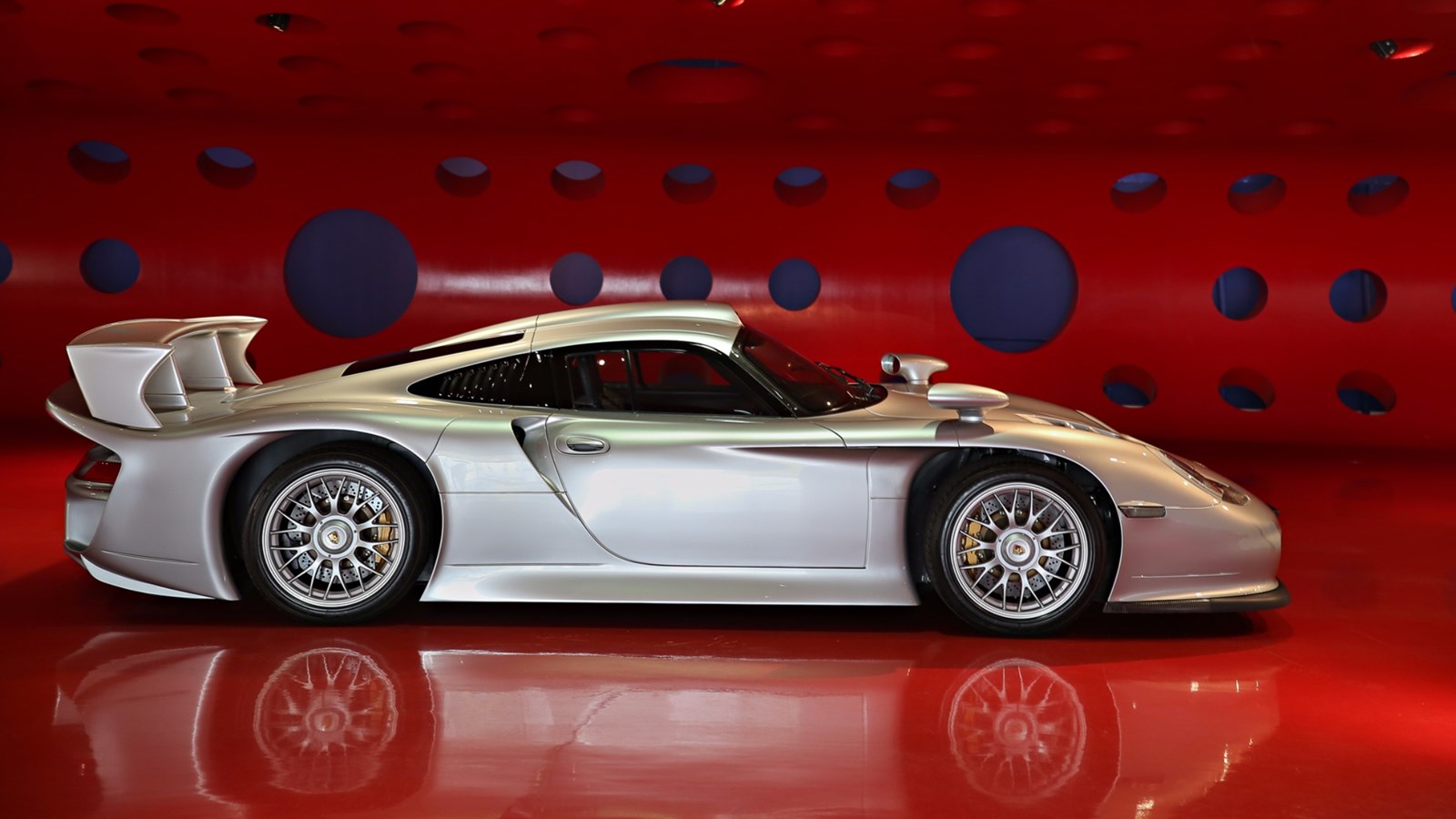 重磅拍品保时捷911gt1街道版