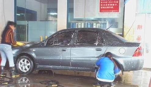 自己怎样洗车才不会伤车漆 w494_h286_1dc5cdfcb8134112bb15a490b6f3d886.jpeg