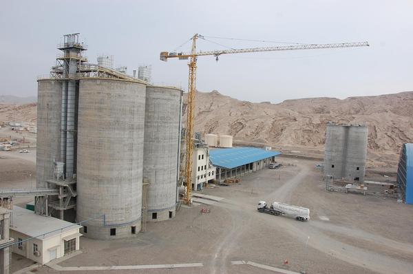 【阿曼日记:中国人买三手日产达特桑280ZX】