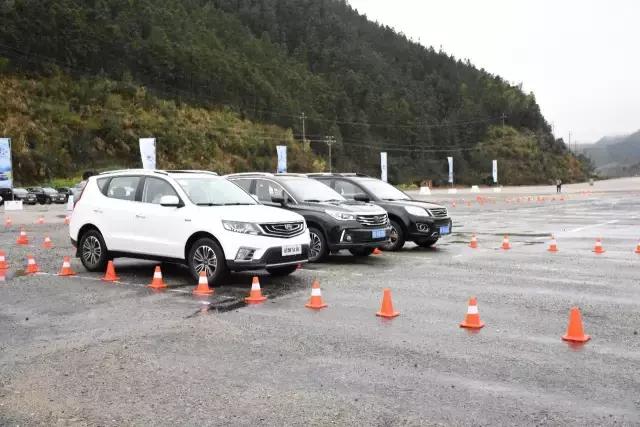 与传祺GS4、哈弗H6横向对比，远景SUV拿什么叫板爆款神车
