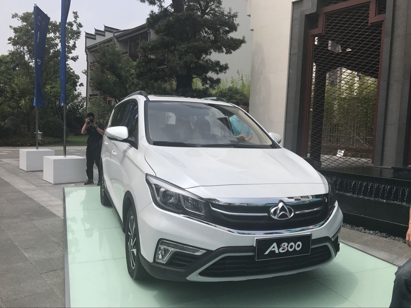 【一口河南腔讲笑话,长安欧尚A800智能又接地