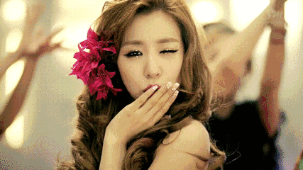 易车号 ></p></a> 正文   但一想到今天就要回去了,劳资竟然不由自主的说了句