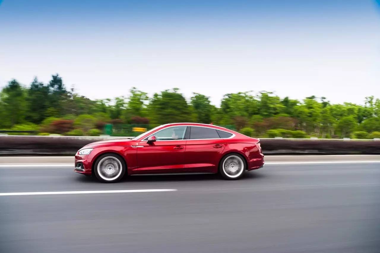 奥迪A5≠A4L+1!最烦颜值王还要磕实力 名车志