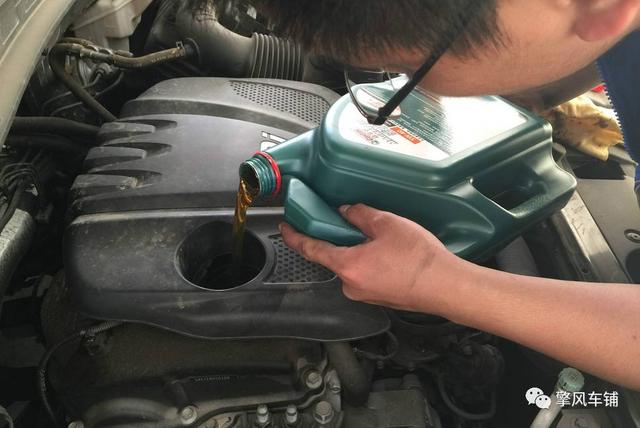 汽车机油怎么加?六个常见的换机油错误!_擎风