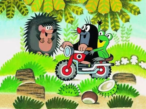 小鼹鼠骑摩托车载着青蛙去找刺猬玩