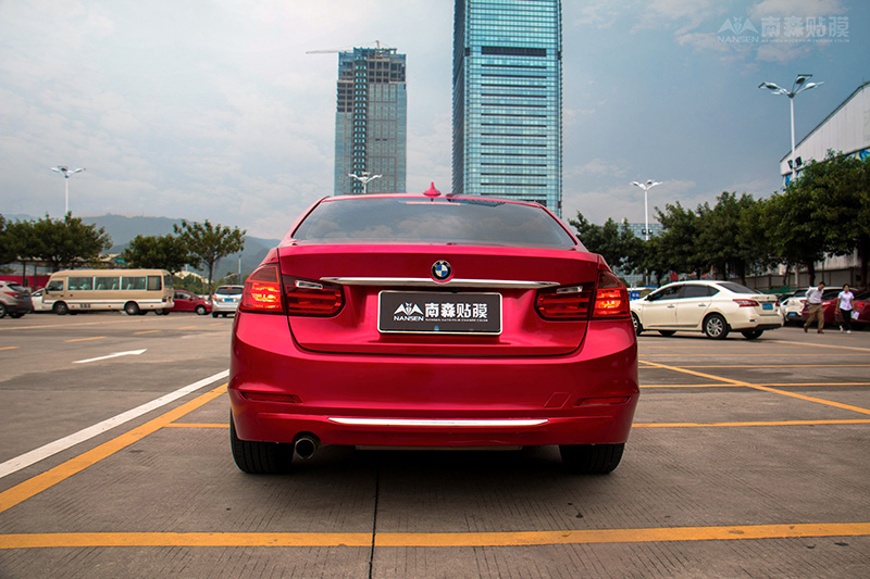 宝马320li改色贴膜极光红南森汽车改色贴膜-易