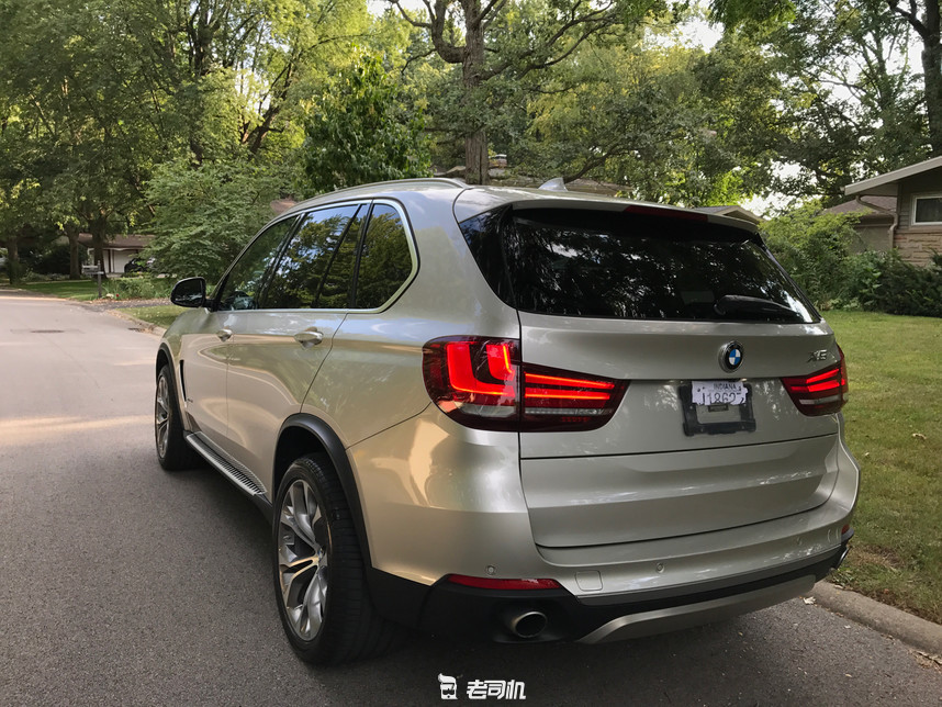 不到30万能买到?留学生崭新二手宝马X5提车实