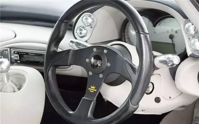 跑车的车标长什么样 w640_h399_2d6819228dc640f1b033d755f0299fd8.jpeg