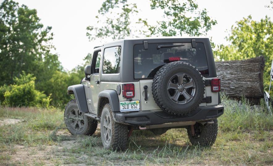 每个男人的梦里,都有这样一台可翻山越岭的吉