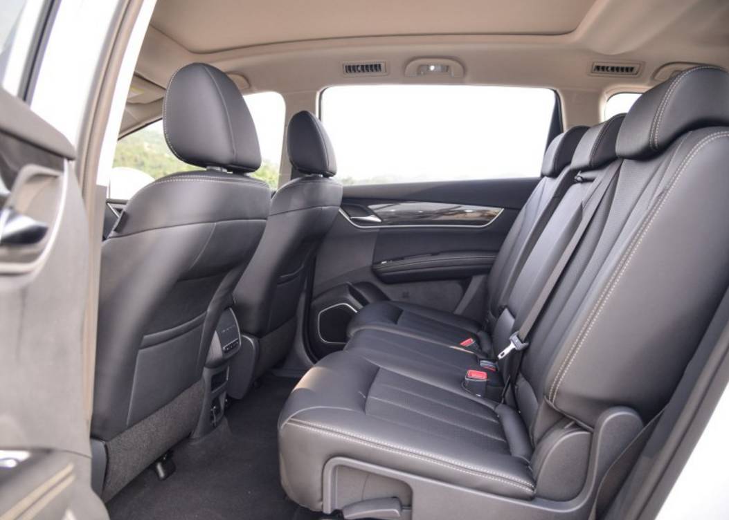 10万元以内家用MPV现在就这两款比较火只懂