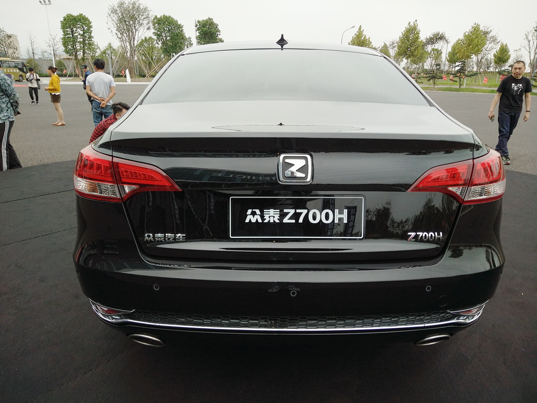 品质再升级,众泰z700h树立c级商务轿新标杆