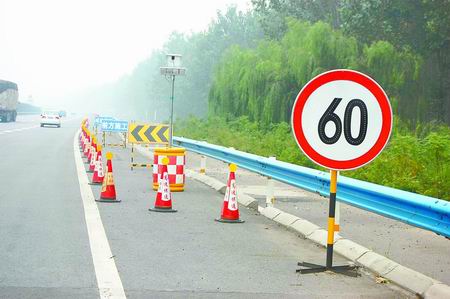 注意了,在城市道路上,有些道路限速和路口限速是不同的